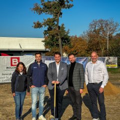 v.l. Marion Schmitz, Cornelius Schmitz, Bürgermeister Alexander Biber, Alexander Miller (Trowista), Dr. Robin Heidel (Bolckmans GmbH)