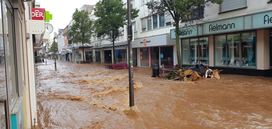 Überflutung in Fußgängerzone