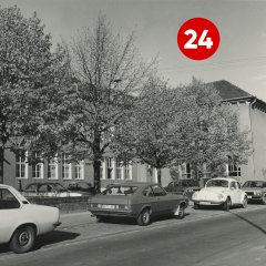 24. Türchen: Das Schulgebäude in der Viktoriastraße, 1970er-Jahre (Quelle: Stadtarchiv Troisdorf, Fotosammlung)