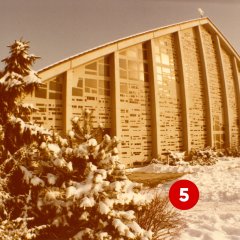 5. Türchen: Römisch-katholische Kirche St. Maria Königin in der Blücherstraße, aufgenommen am 14.01.1982 (Fotograf: Fritz Vogel; Stadtarchiv Troisdorf, Fotonachlass Vogel)